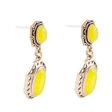 Load image into Gallery viewer, Vintage Style Chartreuse Quartz Earrings