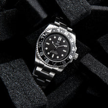 Load image into Gallery viewer, VO128SS - VOYAGER SILVER &amp; BLACK WATCH