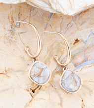 Load image into Gallery viewer, White and Golded Calcite Drop Earrings