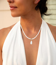Load image into Gallery viewer, White Mother of Pearl Tear Drop Golden Pendant Necklace