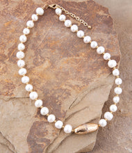 Load image into Gallery viewer, White Pearl Golden Beaded Strand Necklace