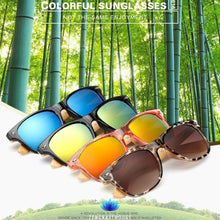 Load image into Gallery viewer, Retro Wood Frame Sunglasses